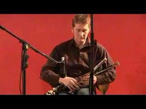 Tiarnan Ó Duinnchinn - Uilleann Pipes